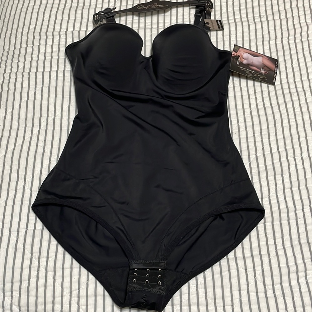 Shaping bodysuit